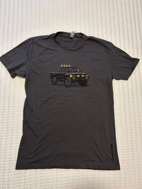 Blipshift Brand Men's Black Short-Sleeve Graphic Truck Tee Medium